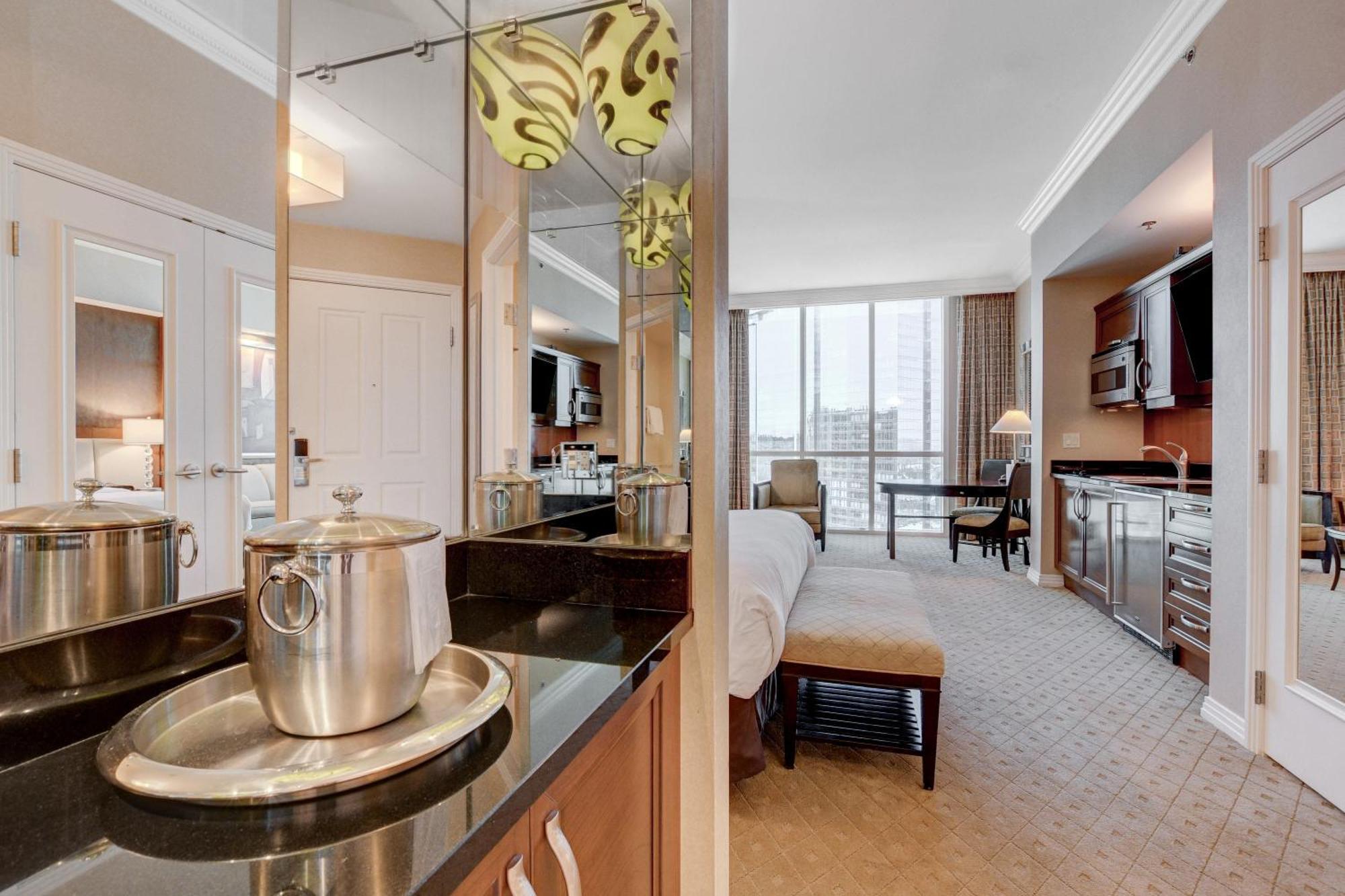 The Fantasy Suite Mgm Signature Pool View 拉斯维加斯 外观 照片